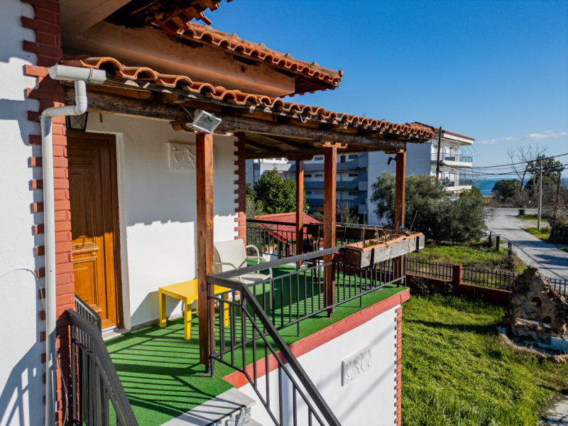 Продава КЪЩА, гр. Бургас, Център, снимка 2 - Къщи - 55146219