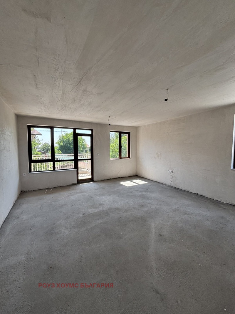 De vânzare  2 dormitoare Plovdiv , Ostromila , 148 mp | 12892195