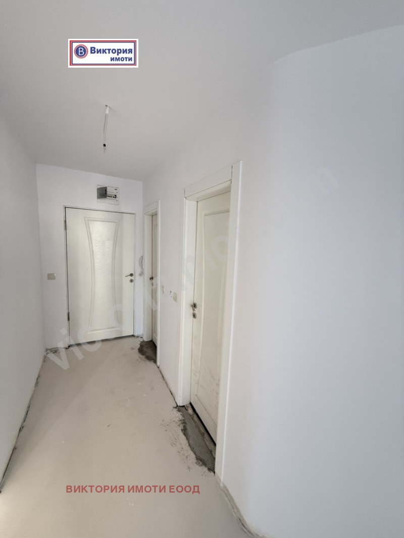 Продава 4-СТАЕН, гр. Велико Търново, Център, снимка 3 - Апартаменти - 52746094