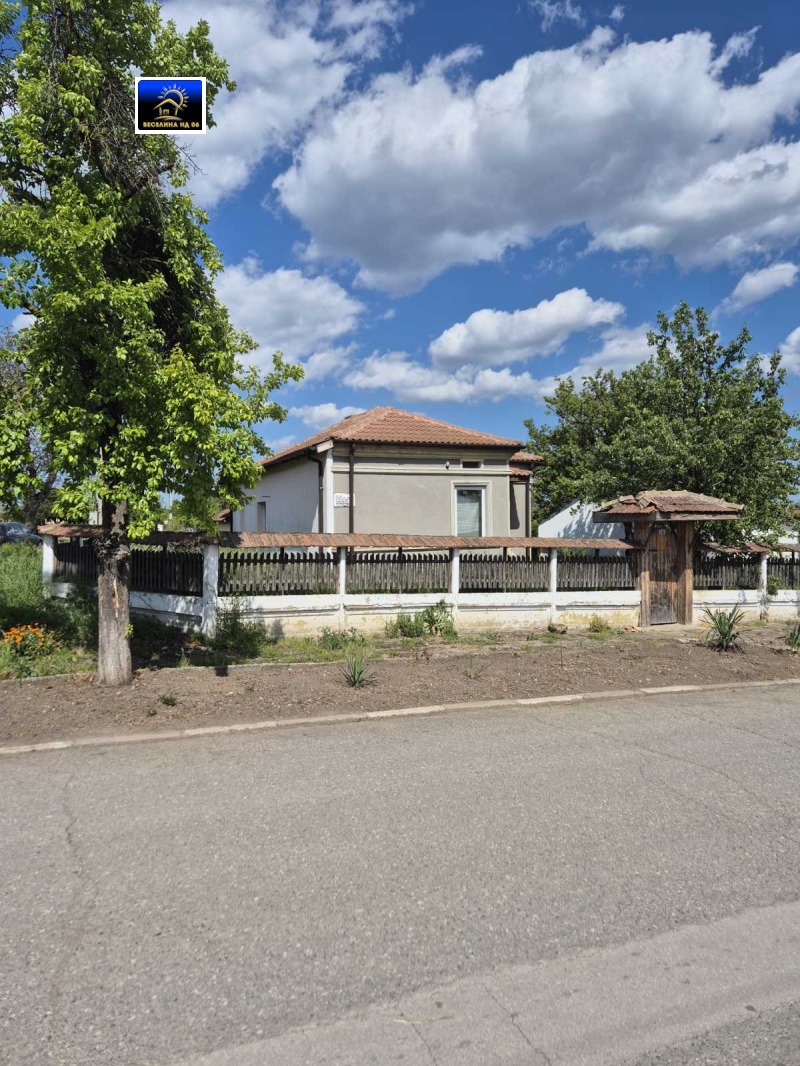 Продава КЪЩА в област Добрич, с. Смолница - 100 кв.м / 61 355.03 € » 120 000 лв., ВЕСЕЛИНА НД-06 ЕООД