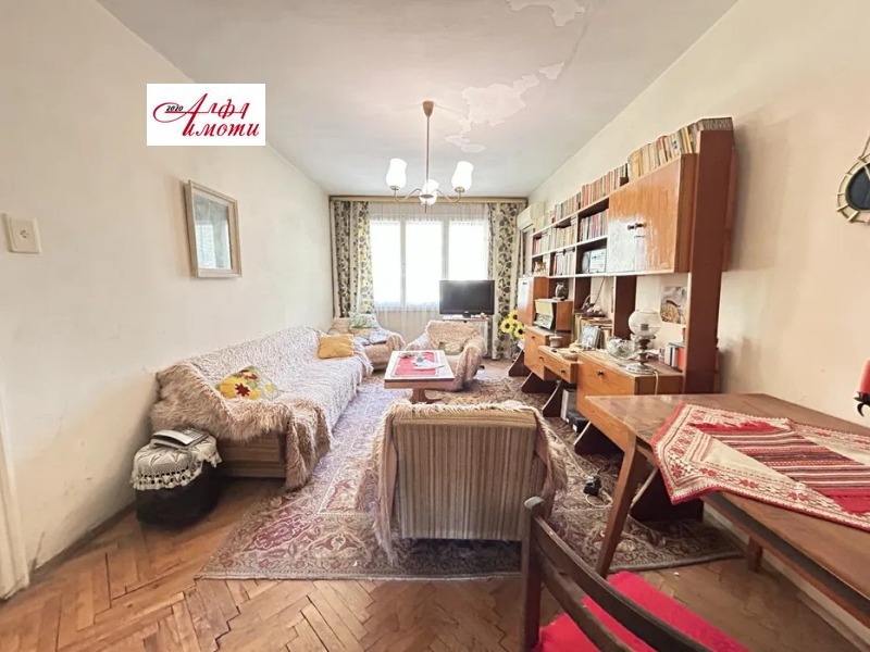 Продава 4-СТАЕН, област Шумен, гр. Велики Преслав • 163000 лв. / 83340.58 € • 31061749 1