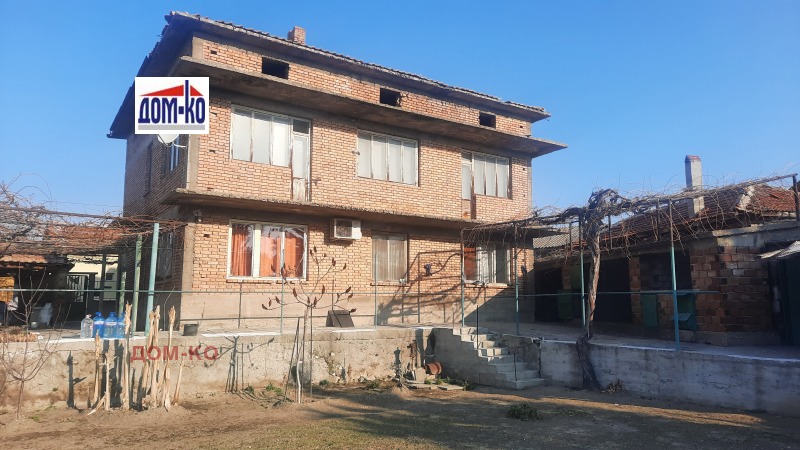 Продава  Къща област Пловдив , с. Ново село , 232 кв.м | 67221109