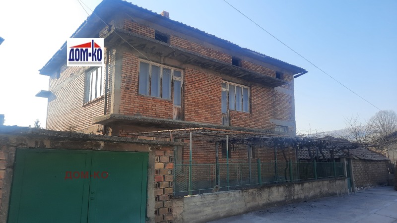 Продава  Къща област Пловдив , с. Ново село , 232 кв.м | 67221109 - изображение [3]