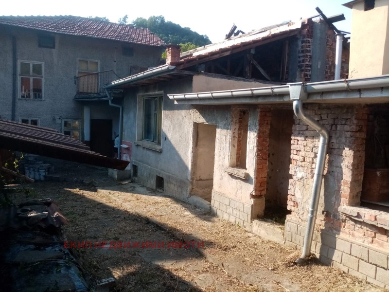 Продава КЪЩА, с. Черни Осъм, област Ловеч, снимка 6 - Къщи - 52924292