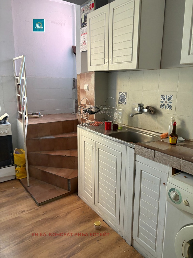 Продава КЪЩА, гр. Пловдив, Център, снимка 4 - Къщи - 49206518