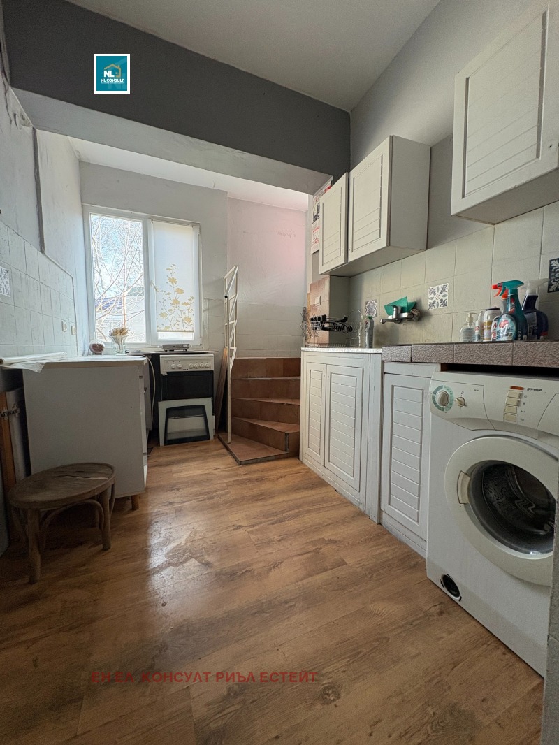 Продава КЪЩА, гр. Пловдив, Център