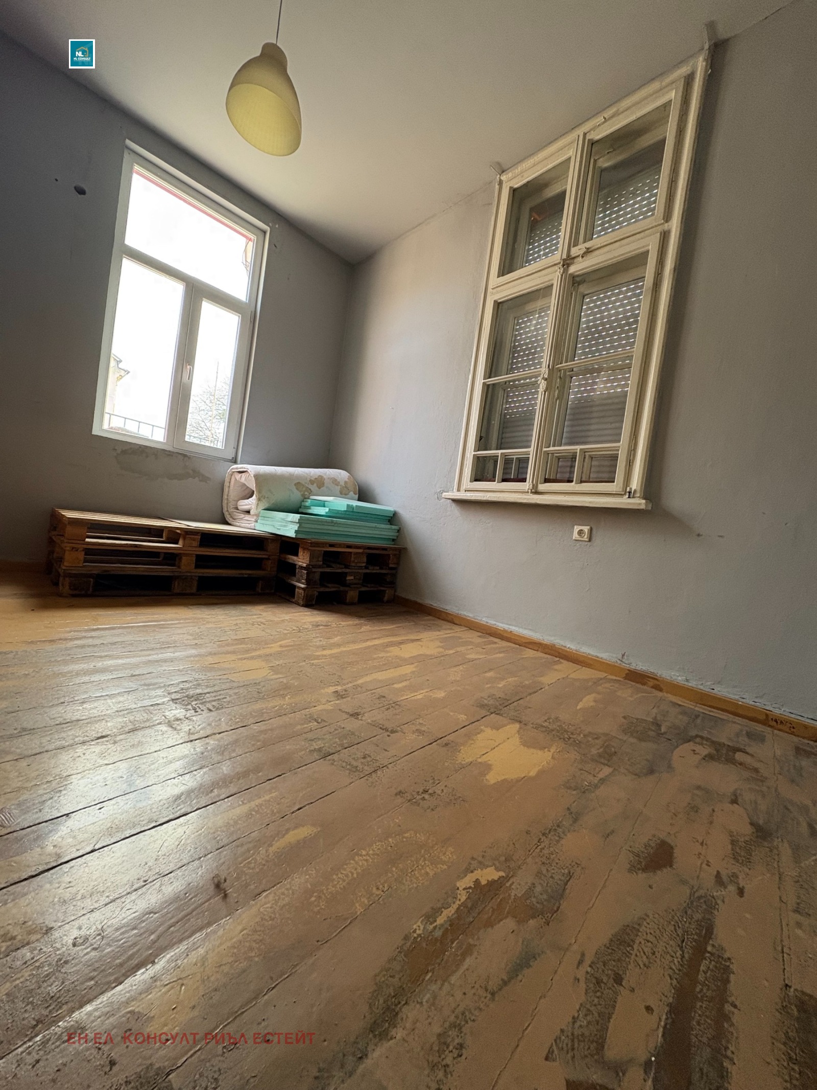 Продава КЪЩА, гр. Пловдив, Център, снимка 2 - Къщи - 49206518