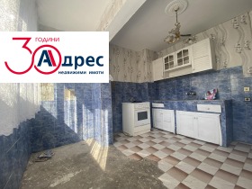 Продажба на имоти в Боян Българанов 2, град Шумен — страница 3 - изображение 12 