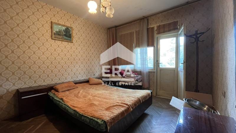 Till salu  3 sovrum Targovistje , Centar , 103 kvm | 59905345