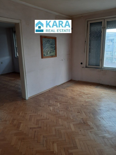 Продава МНОГОСТАЕН, гр. Кърджали, Център, снимка 2 - Апартаменти - 53882499