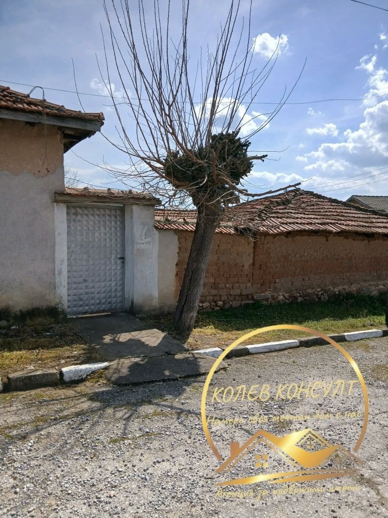 Продава КЪЩА, с. Елена, област Хасково