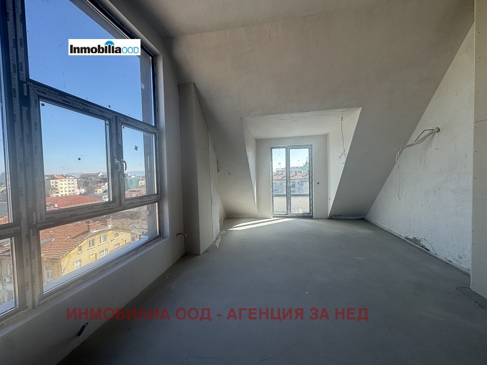 Продава 4-СТАЕН, гр. София, Център, снимка 2 - Апартаменти - 49822046