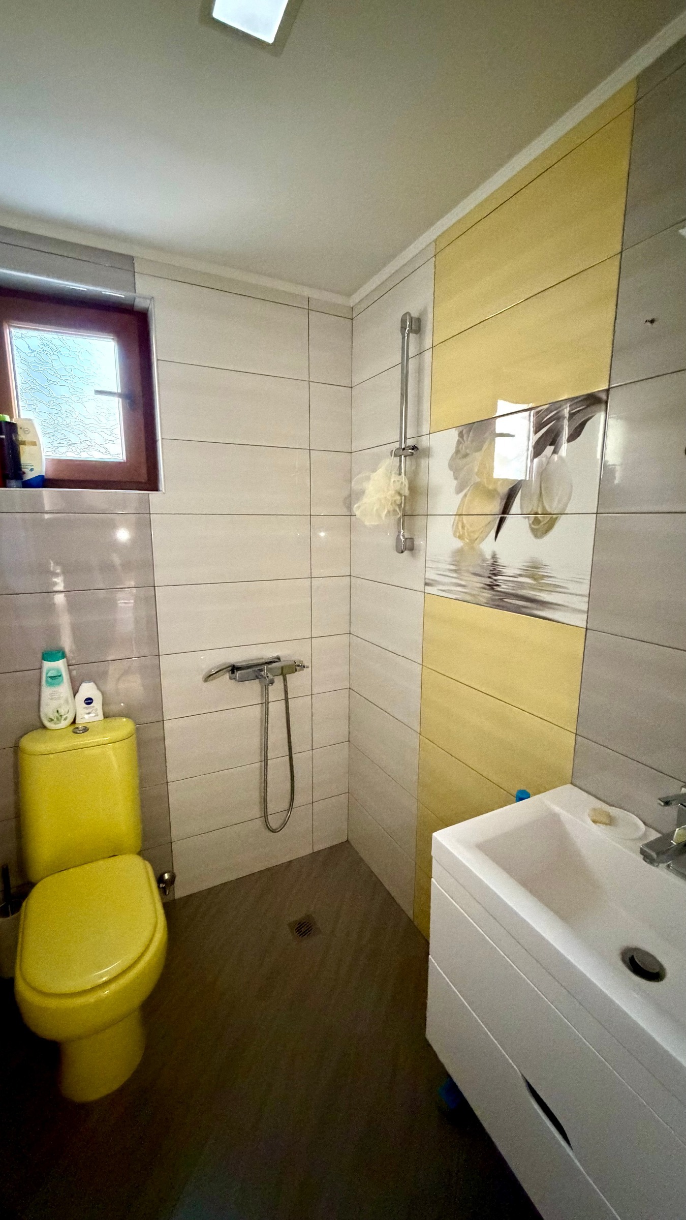 Продава КЪЩА, гр. Девин, област Смолян, снимка 15 - Къщи - 56293733