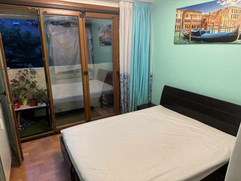 Продава 3-СТАЕН, гр. София, Изток, снимка 2 - Апартаменти - 53119158