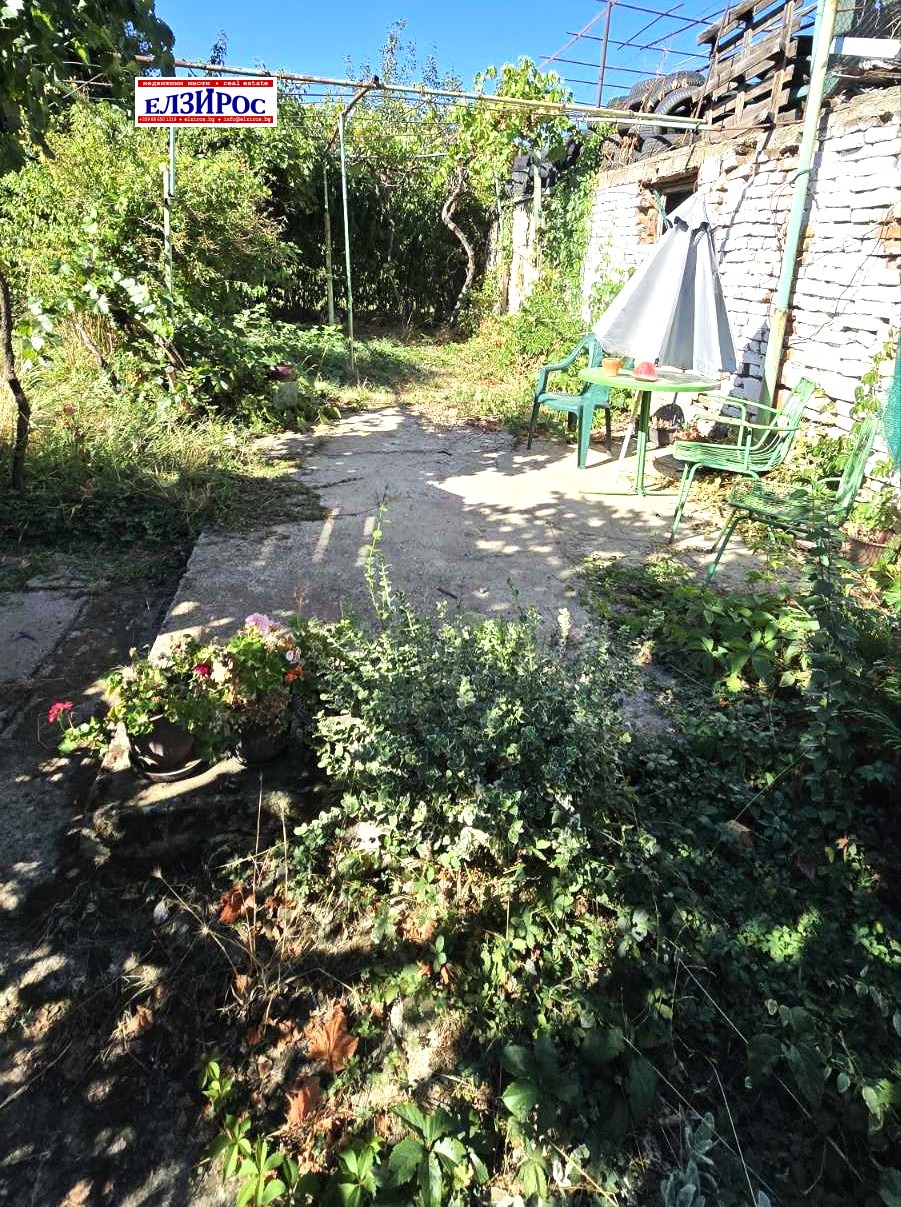 Продава ЕТАЖ ОТ КЪЩА, гр. Кюстендил, Център, снимка 14 - Етаж от къща - 53733763