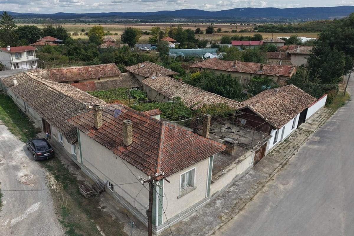 Продава КЪЩА, с. Салманово, област Шумен, снимка 4 - Къщи - 56222942