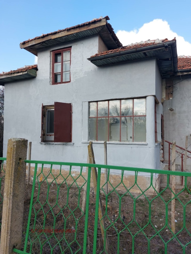 Продава КЪЩА, с. Якимово, област Монтана