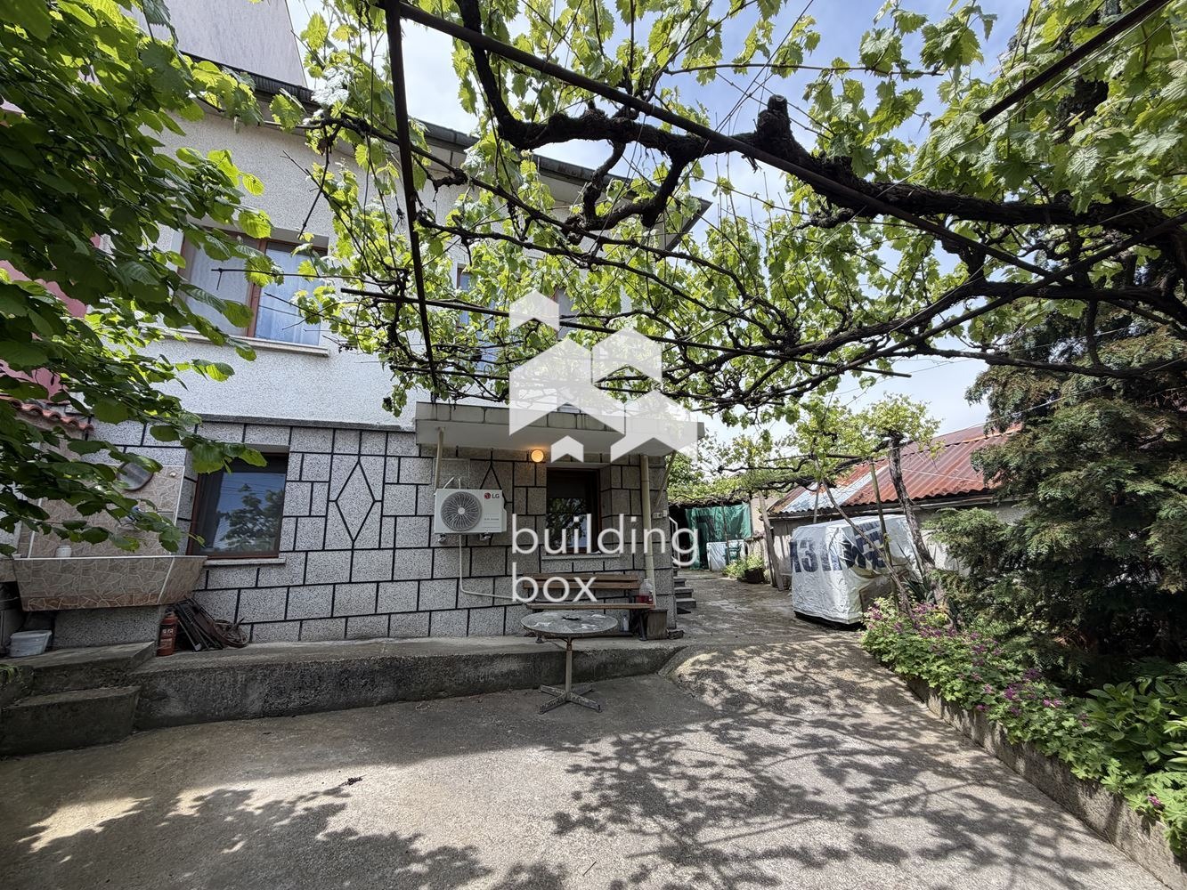 Продава КЪЩА, гр. София, с. Лозен, снимка 2 - Къщи - 55613102