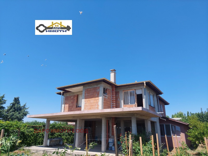Te koop  Huis Plovdiv , Proslav , 320 m² | 63962842 - afbeelding [3]