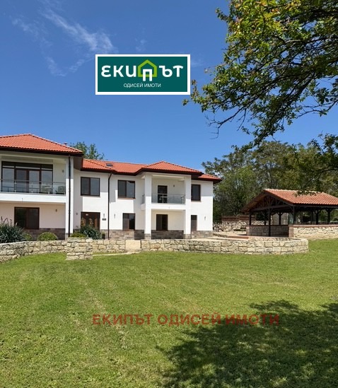 Продава КЪЩА, с. Добрина, област Варна, снимка 2 - Къщи - 53947336