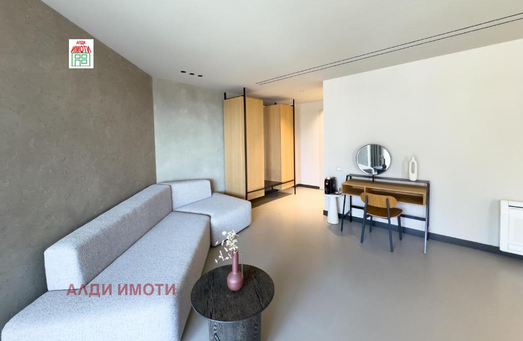 Продава 4-СТАЕН, гр. Пловдив, Център