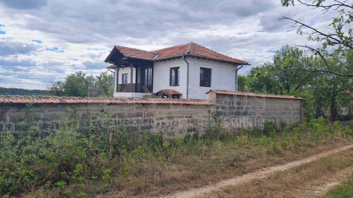 Продава КЪЩА, с. Храброво, област Варна, снимка 4 - Къщи - 55523341
