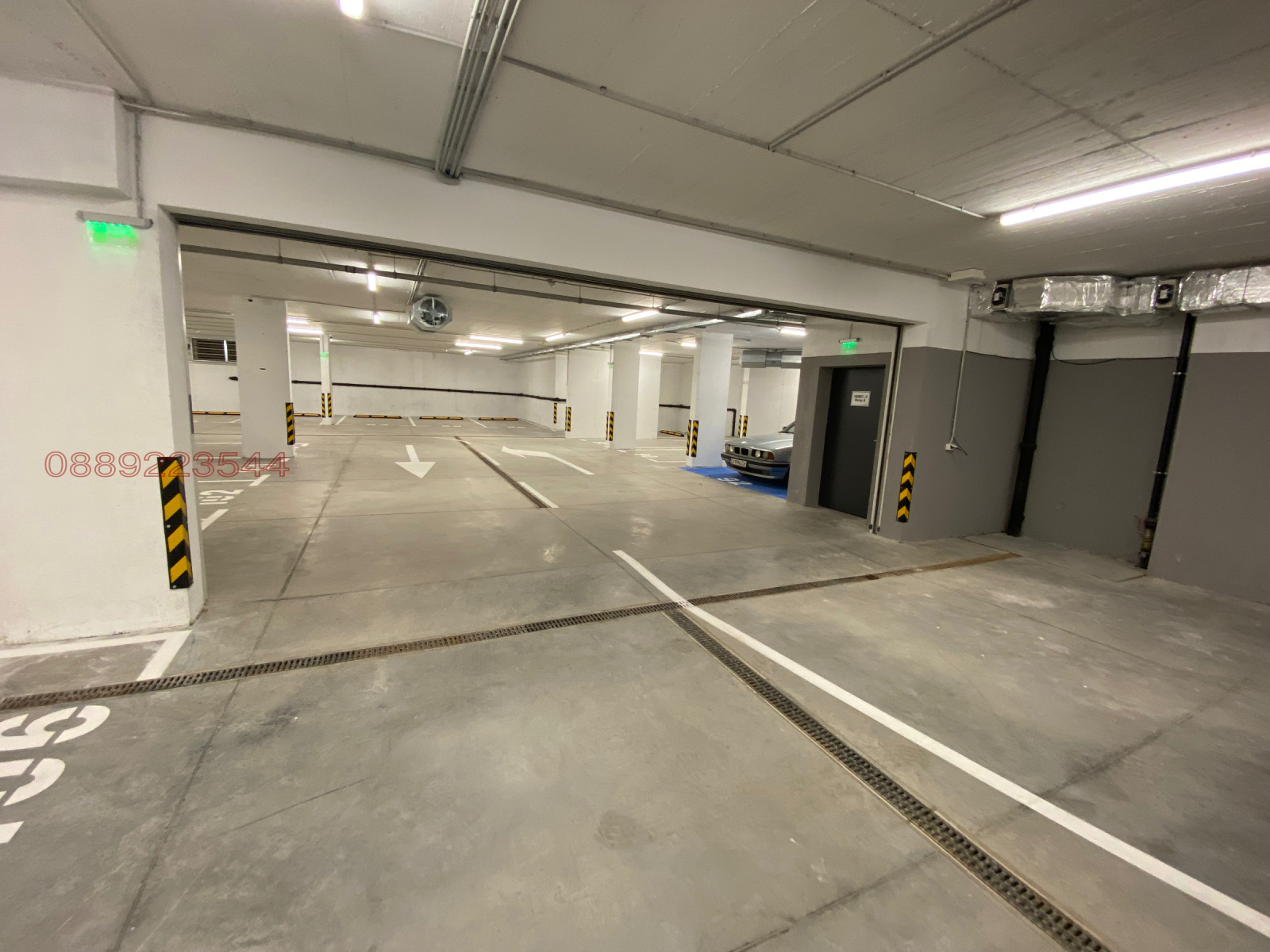 Продава ГАРАЖ, ПАРКОМЯСТО, гр. София, Дружба 2