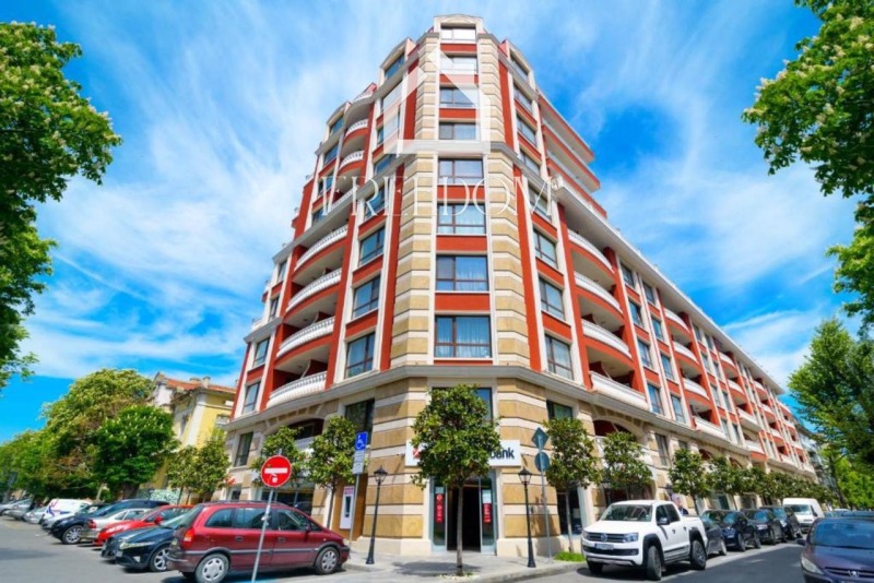 Продава 3-СТАЕН в град Варна, Център - 137 кв.м / 549 000 € » 1 073 750.67 лв., ФРИДОМ ВАРНА