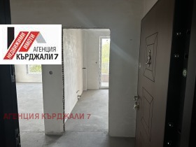 1 dormitorio Vazrozhdentsi, Kardzhali 2