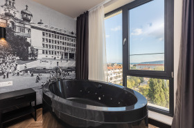 3 makuuhuonetta Tsentar, Varna 9