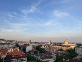 3 makuuhuonetta Tsentar, Varna 15