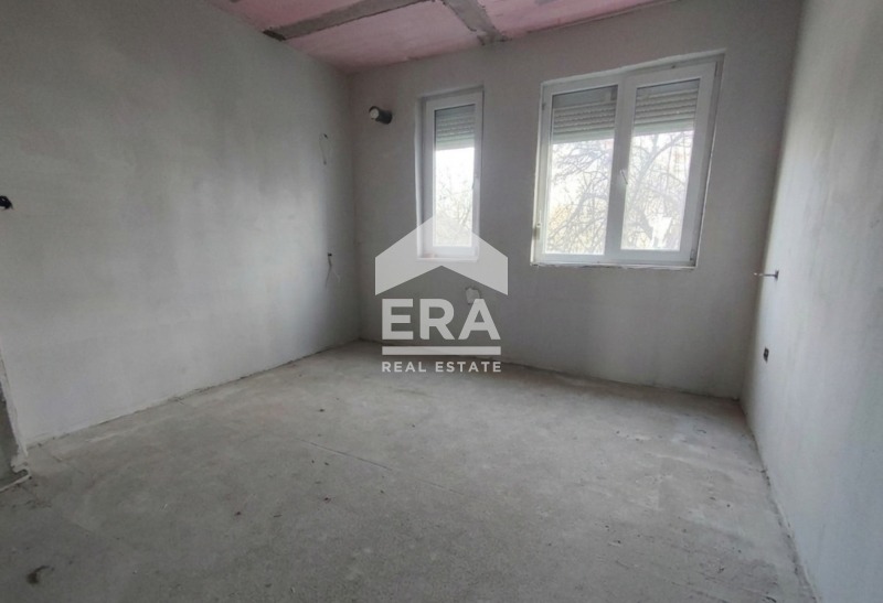 Продава 3-СТАЕН, гр. Силистра, Изток, снимка 3 - Апартаменти - 55903570