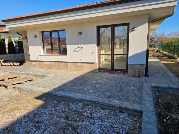 Продава  Къща област Пловдив , гр. Хисаря , 78 кв.м | 89901560