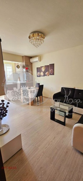 1 chambre Kyutchouk Parij, Plovdiv