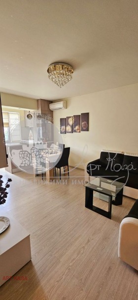 1 makuuhuone Kjutšuk Pariž, Plovdiv