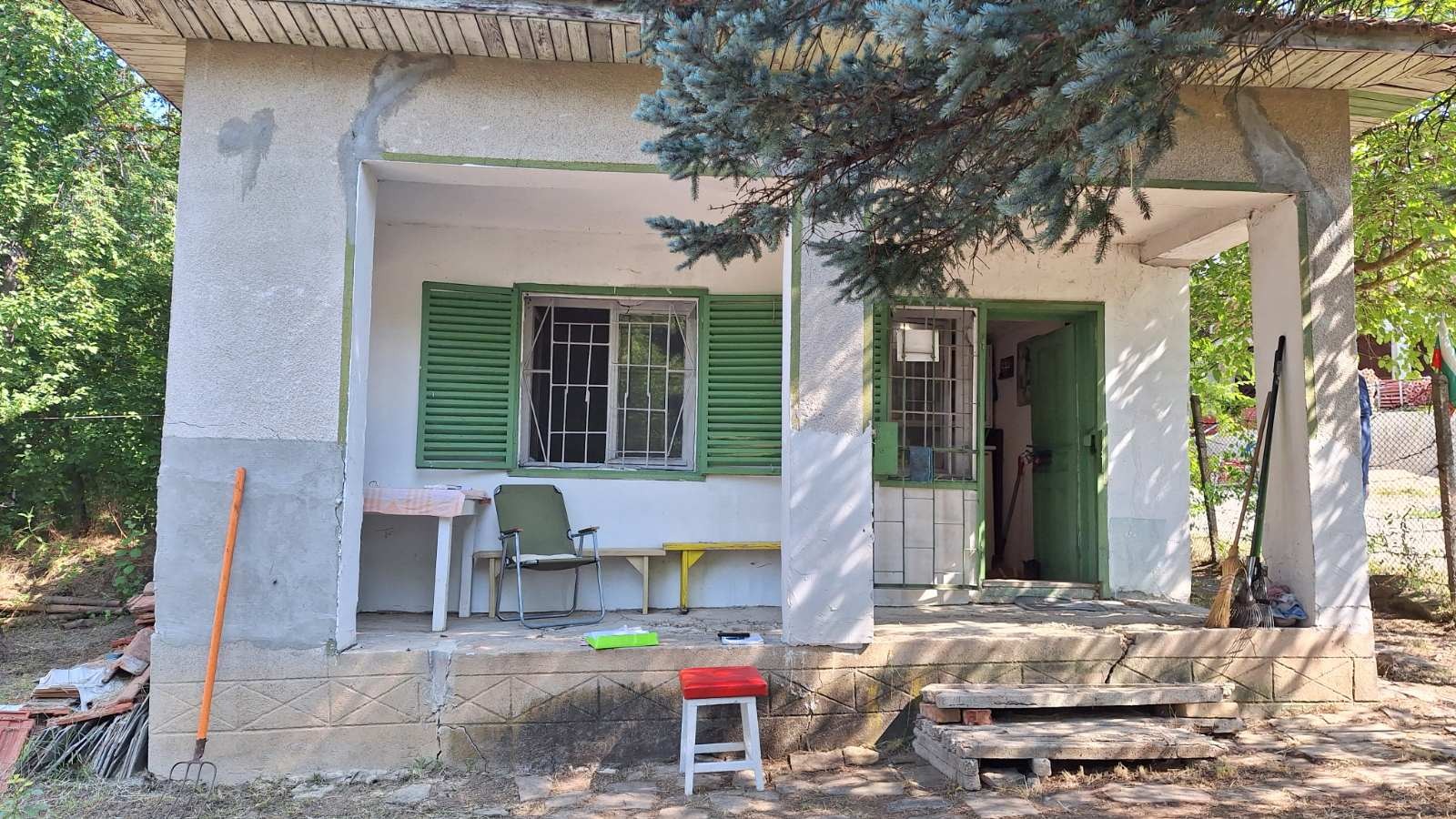 Продава ВИЛА, гр. Плевен, м-т Стражата