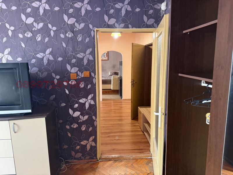 Продава 2-СТАЕН, гр. Перник, Изток, снимка 3 - Апартаменти - 53061101