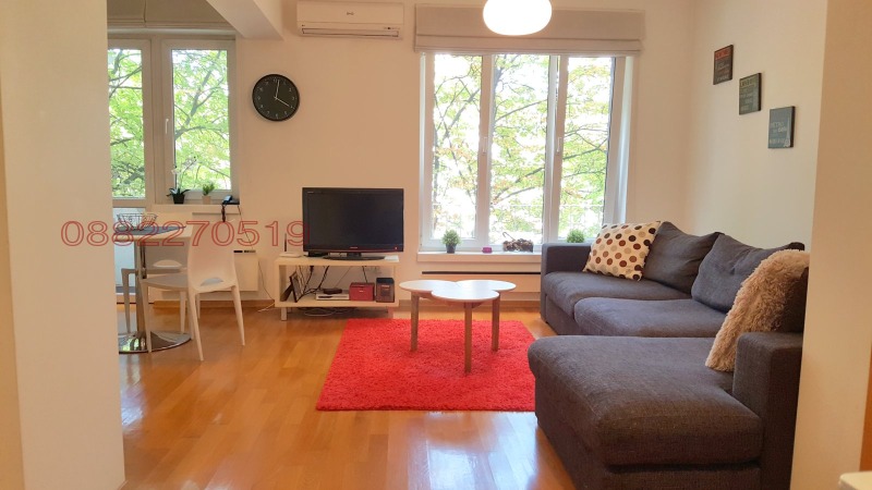 Продава 3-СТАЕН, гр. София, Център, снимка 2 - Апартаменти - 52970092