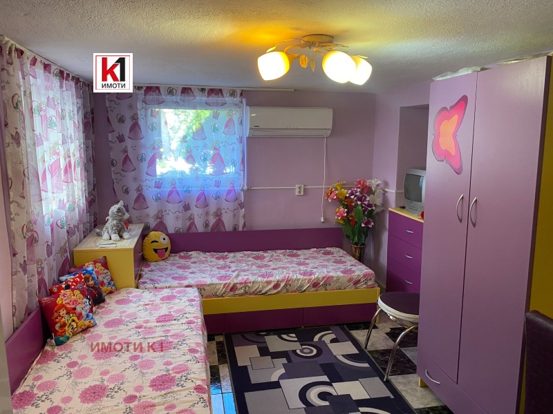 Продава ЕТАЖ ОТ КЪЩА, гр. Пещера, област Пазарджик, снимка 3 - Етаж от къща - 53585574