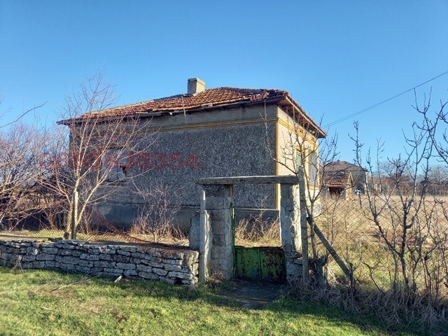 Продава КЪЩА, с. Соколово, област Добрич, снимка 2 - Къщи - 53698213