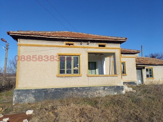 Продава КЪЩА, с. Соколово, област Добрич, снимка 3 - Къщи - 53698213