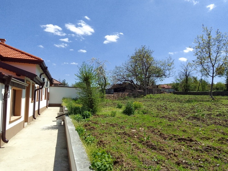 Продава КЪЩА, с. Ново село, област Велико Търново, снимка 3 - Къщи - 54328076