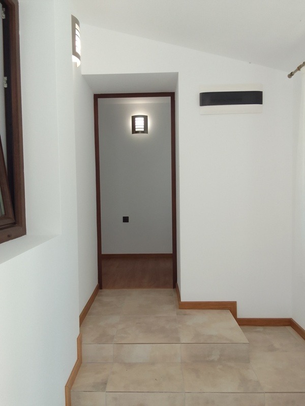 Продава КЪЩА, с. Ново село, област Велико Търново, снимка 10 - Къщи - 54328076