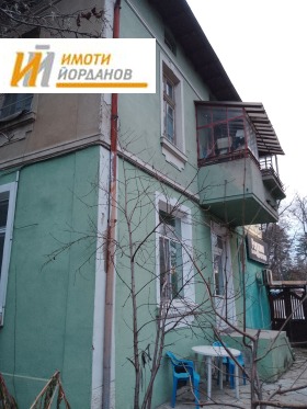 Продажба на етажи от къща в град Велико Търново — страница 2 - изображение 1 
