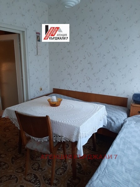 Продава 3-СТАЕН, гр. Кърджали, Център, снимка 8 - Апартаменти - 54075495