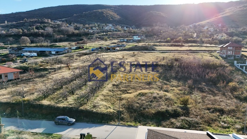 Продава ПАРЦЕЛ, с. Брестник, област Пловдив