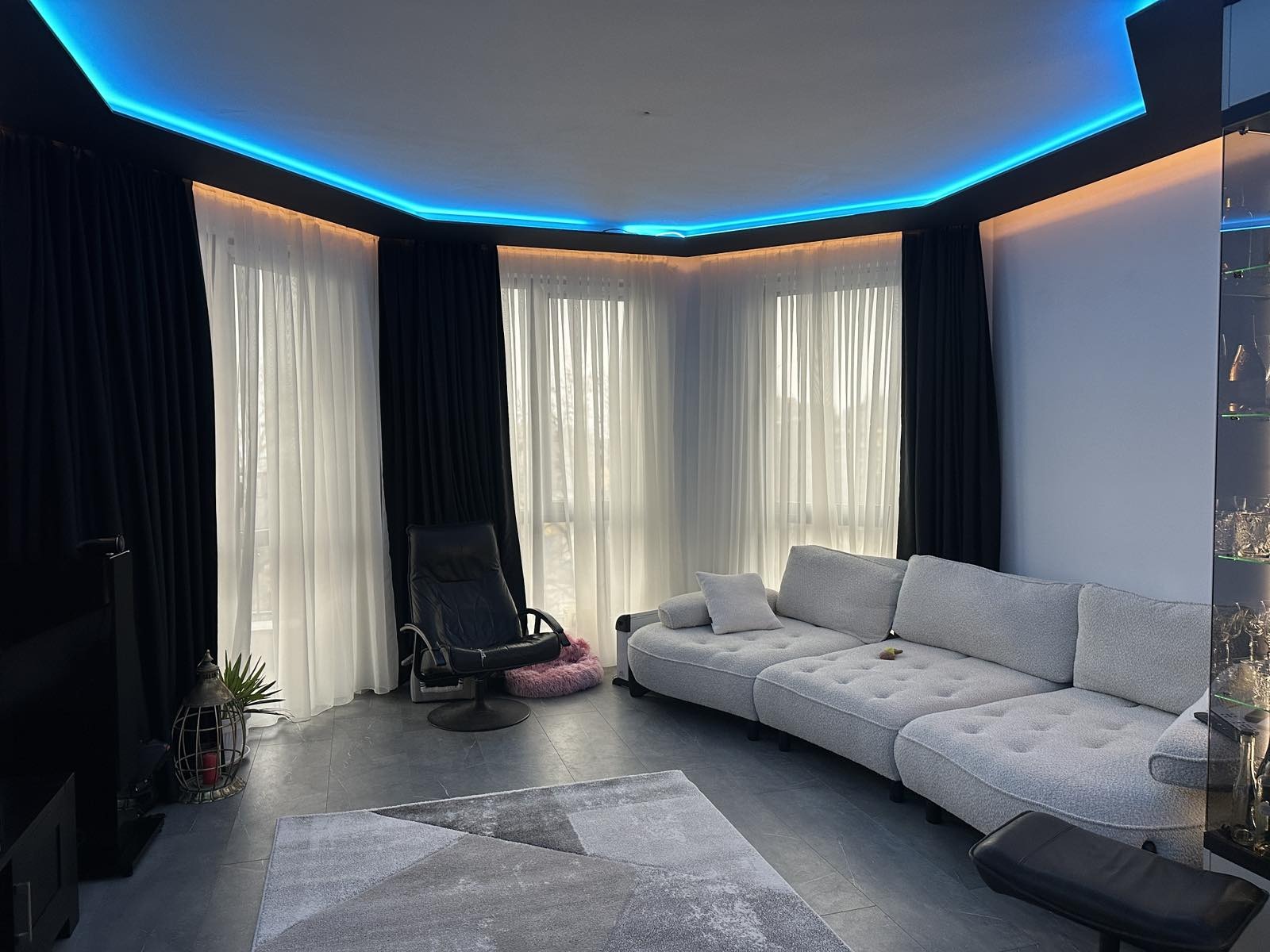 Продава 2-СТАЕН, гр. Варна, м-т Ален мак, снимка 2 - Апартаменти - 54125237