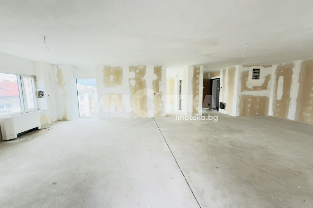 Продава МНОГОСТАЕН, гр. София, Изток, снимка 4 - Апартаменти - 54148605