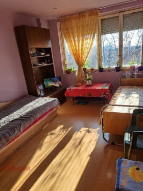 1 chambre Zora, Stara Zagora 1