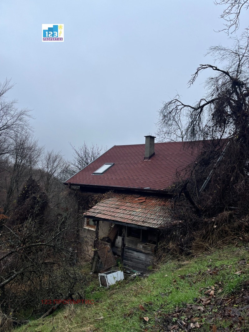 Продава КЪЩА, с. Бов, област София област